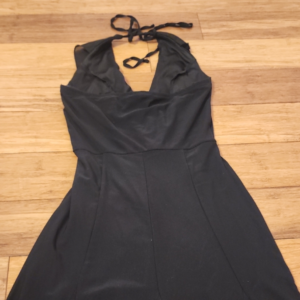 Windsor Black Backless Halter Ruffle V-Neck Dress - Picture 4 of 4